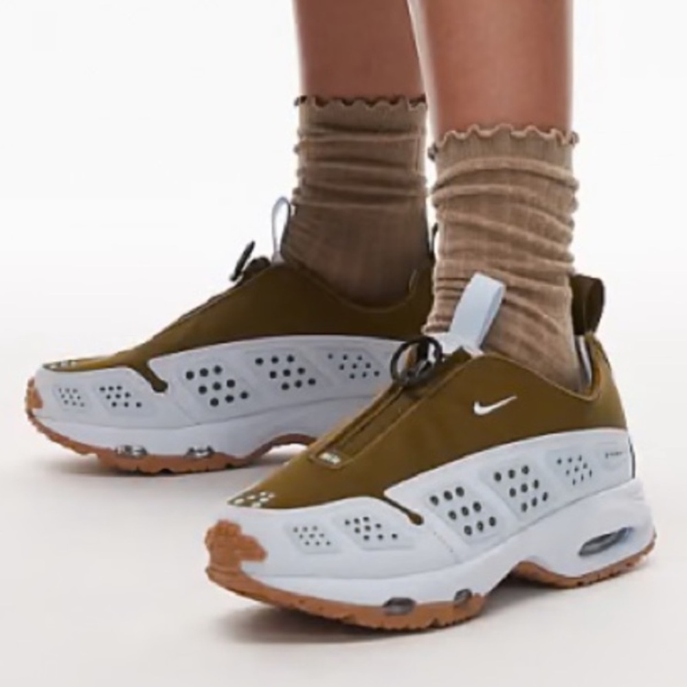 Nike Air Max SNDR Sunder Sneaker Women's 9.5